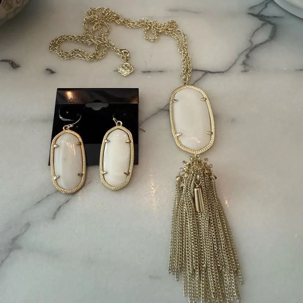 Kendra Scott Rayne necklace and earring set - Picture 1 of 5